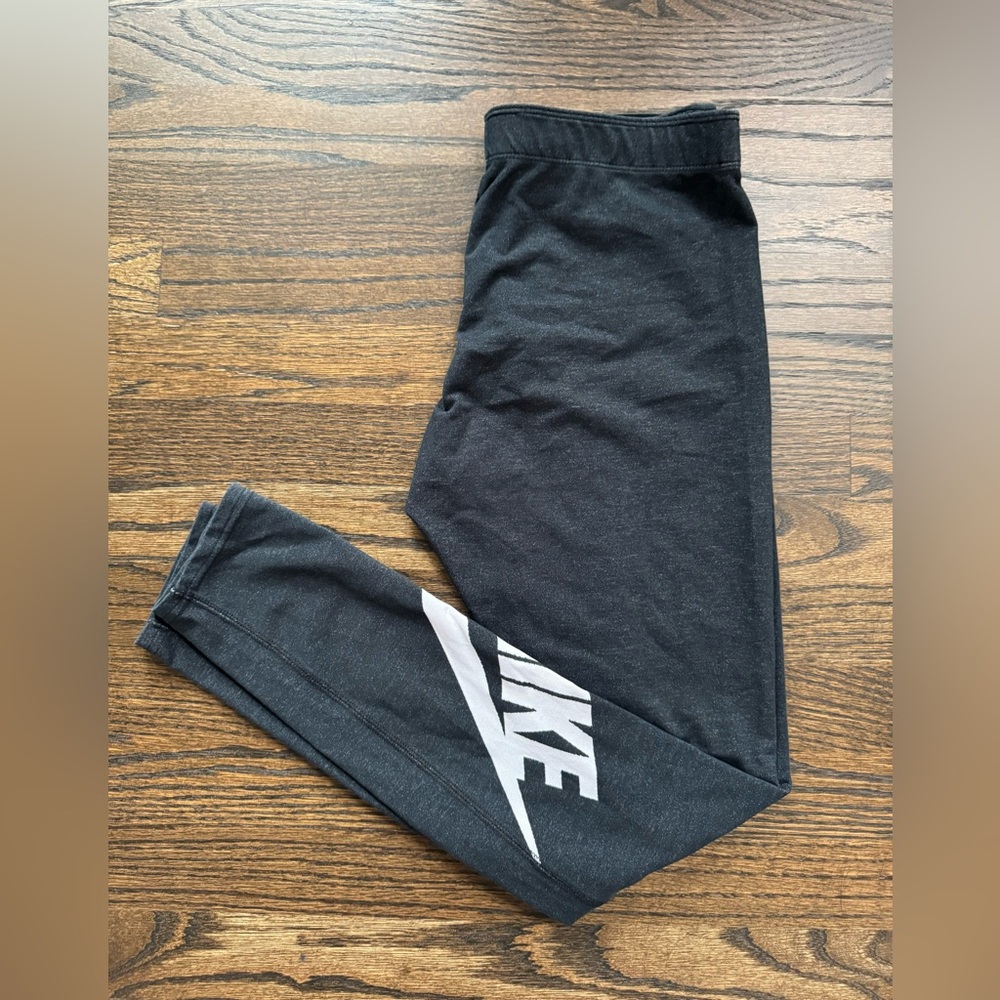 Nike Women’s Leggings Medium